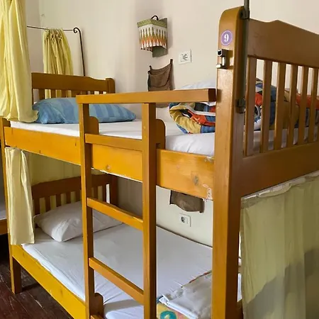 Trip'n'hostel تيرانا