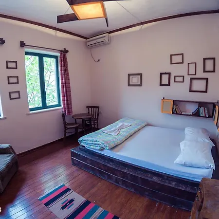 Hostal Trip'n'hostel *