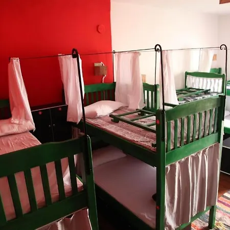 Trip'n'hostel Hostal Tirana