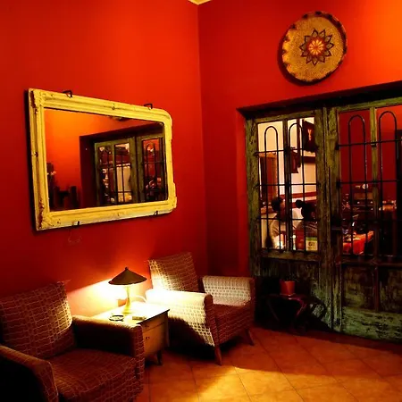 トリップンホステル ティラナ