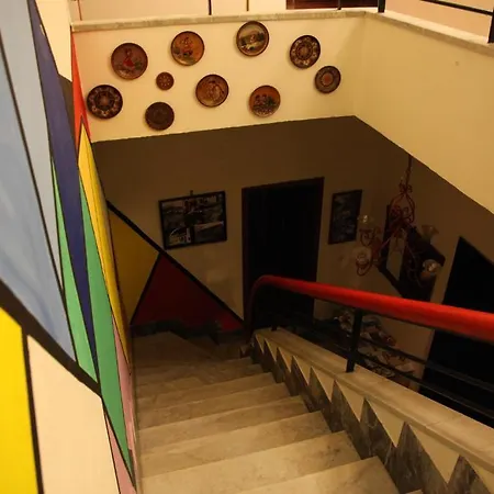 Trip'n'hostel * تيرانا
