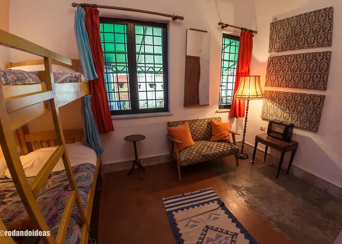 Trip'n'hostel * Tirana